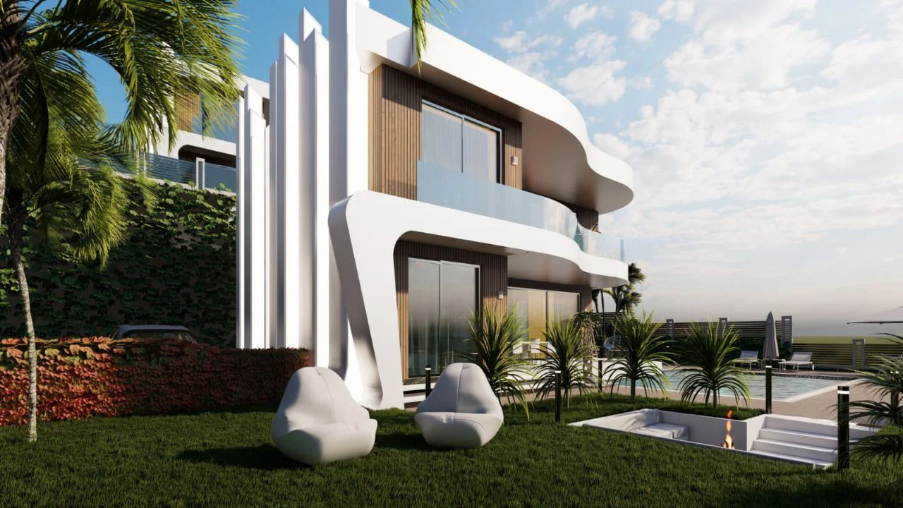 Moderne Luxusvilla mit privatem Pool und Garten. Außenansicht einer atemberaubenden modernen Villa mit einzigartiger kurvenlinearer Architektur, privatem Swimmingpool, üppigem grünem Garten und einem Loungebereich mit Feuerstelle im Freien. Neubau.