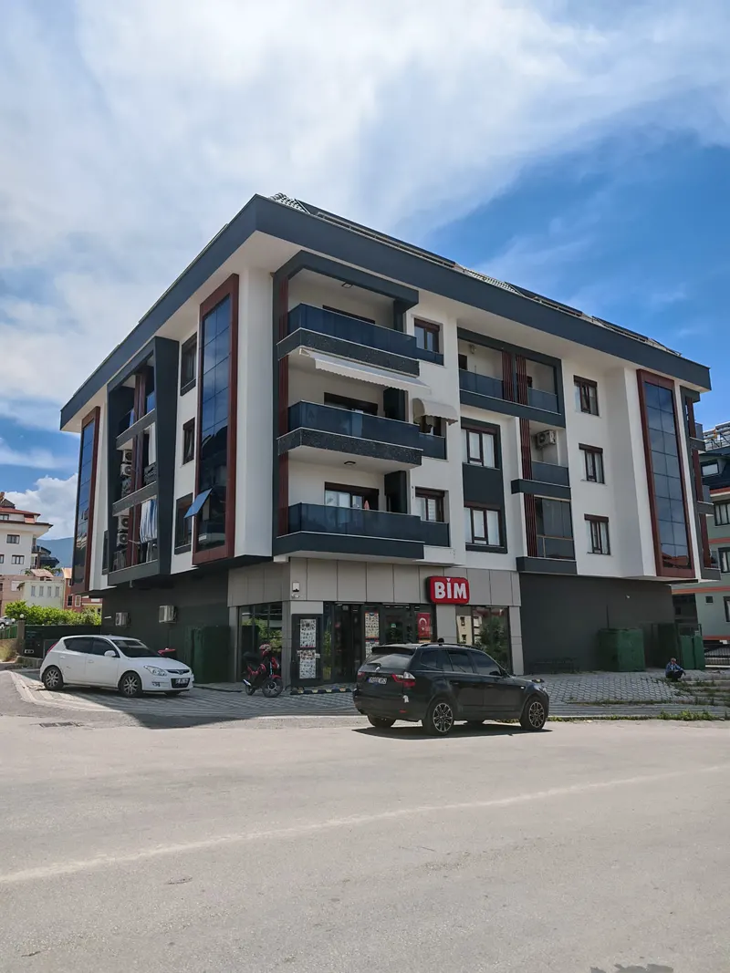 Spacious 2+1 Apartment in Central Oba | Separate Kitchen | Residence with Pool