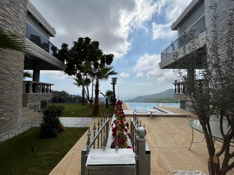 4+1 VİLLA FOR SALE IN ALANYA TEPE