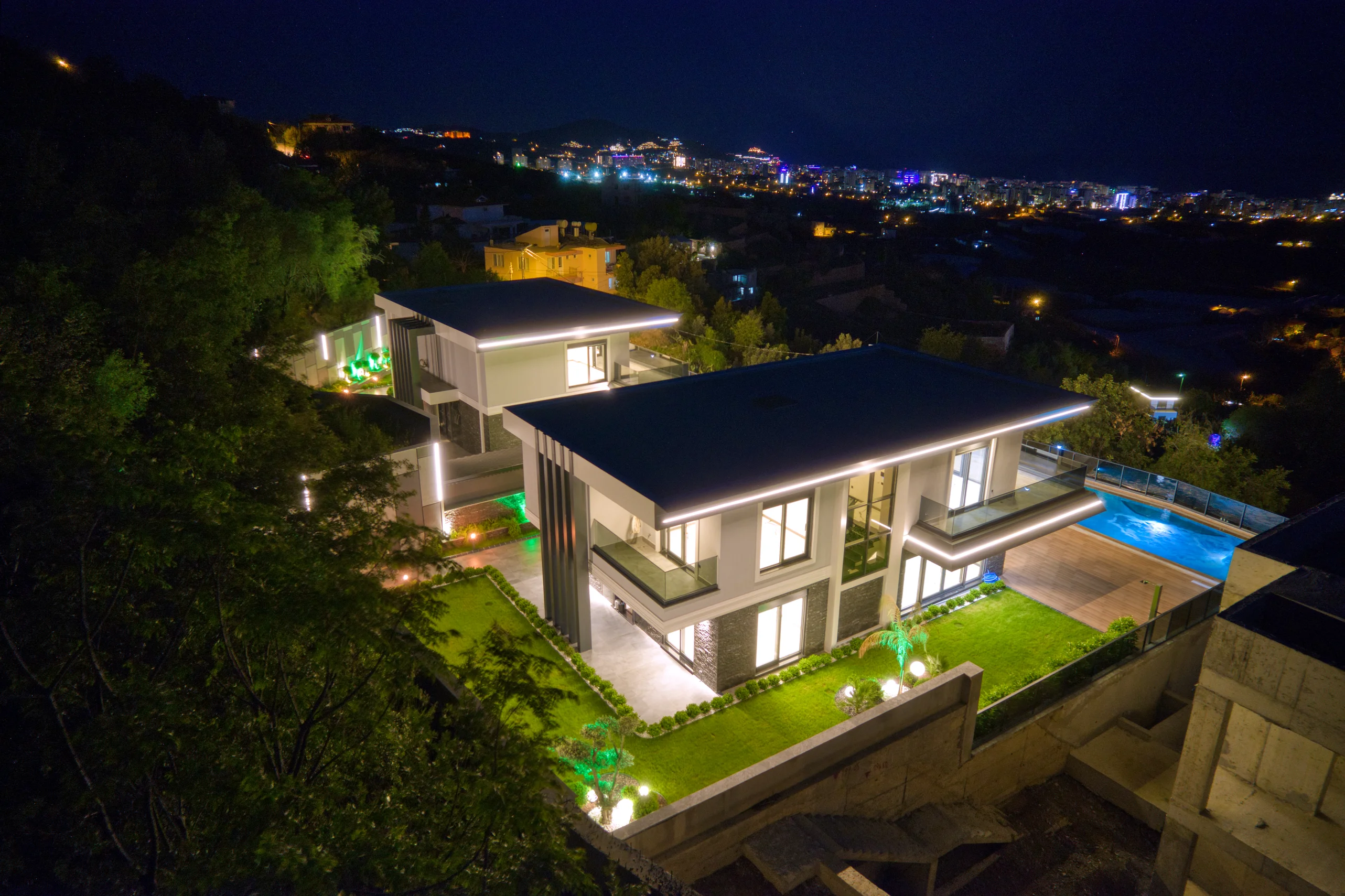 4+1 Villa in Kestel with Private Pool