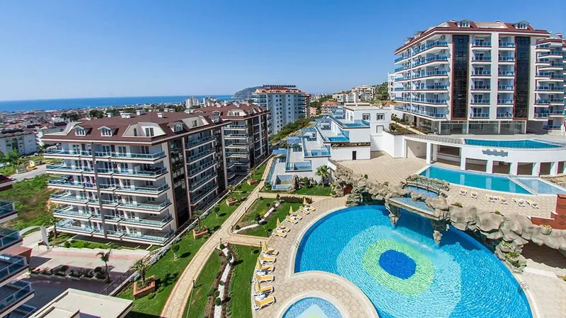 4+1 Penthouse in Another World Residence, Alanya Çıplaklı